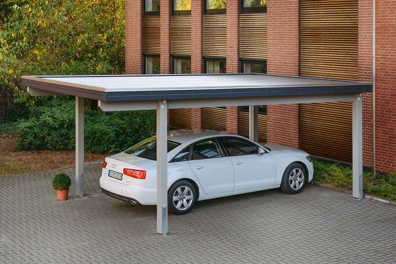 So einzigartig wie das Haus kann auch der dazu passende Carport sein, ob luftig-leicht, natürlich-rustikal oder städtisch-modern. Vom Einsteigermodell bis hin zur exklusiven Spezialanfertigung bietet Tomwood den passenden Schutz für ein, zwei oder mehrere Autos. Optional kann der Autounterstand mit einer Anbaukammer, Seitenwänden, Dachbegrünung oder hoher Ausführung für Wohnwagen gefertigt werden.  Tomwood AG, www.tomwood.ch