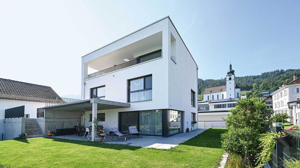 Klare Formen, warme Atmosphäre