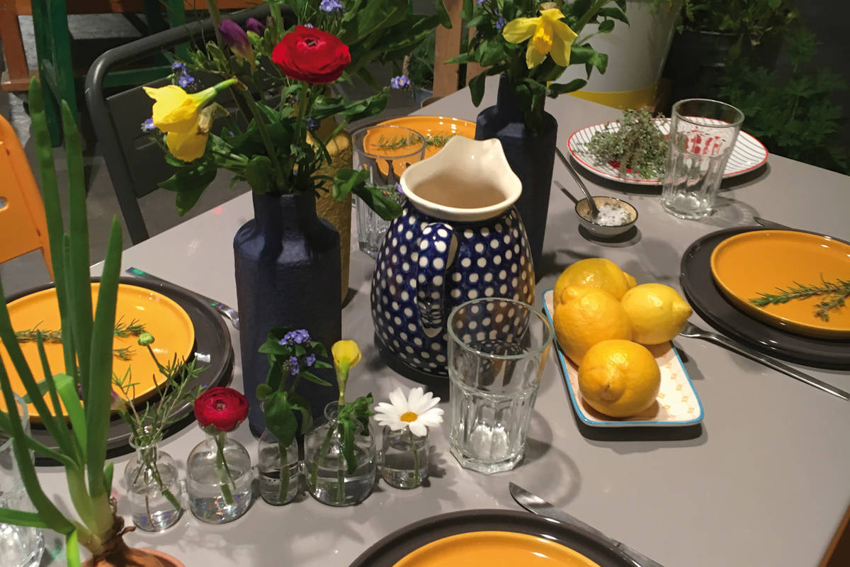 Auch im Garten kann Tischkultur zelebriert  werden. Changesolutions GmbH VEG and the City.