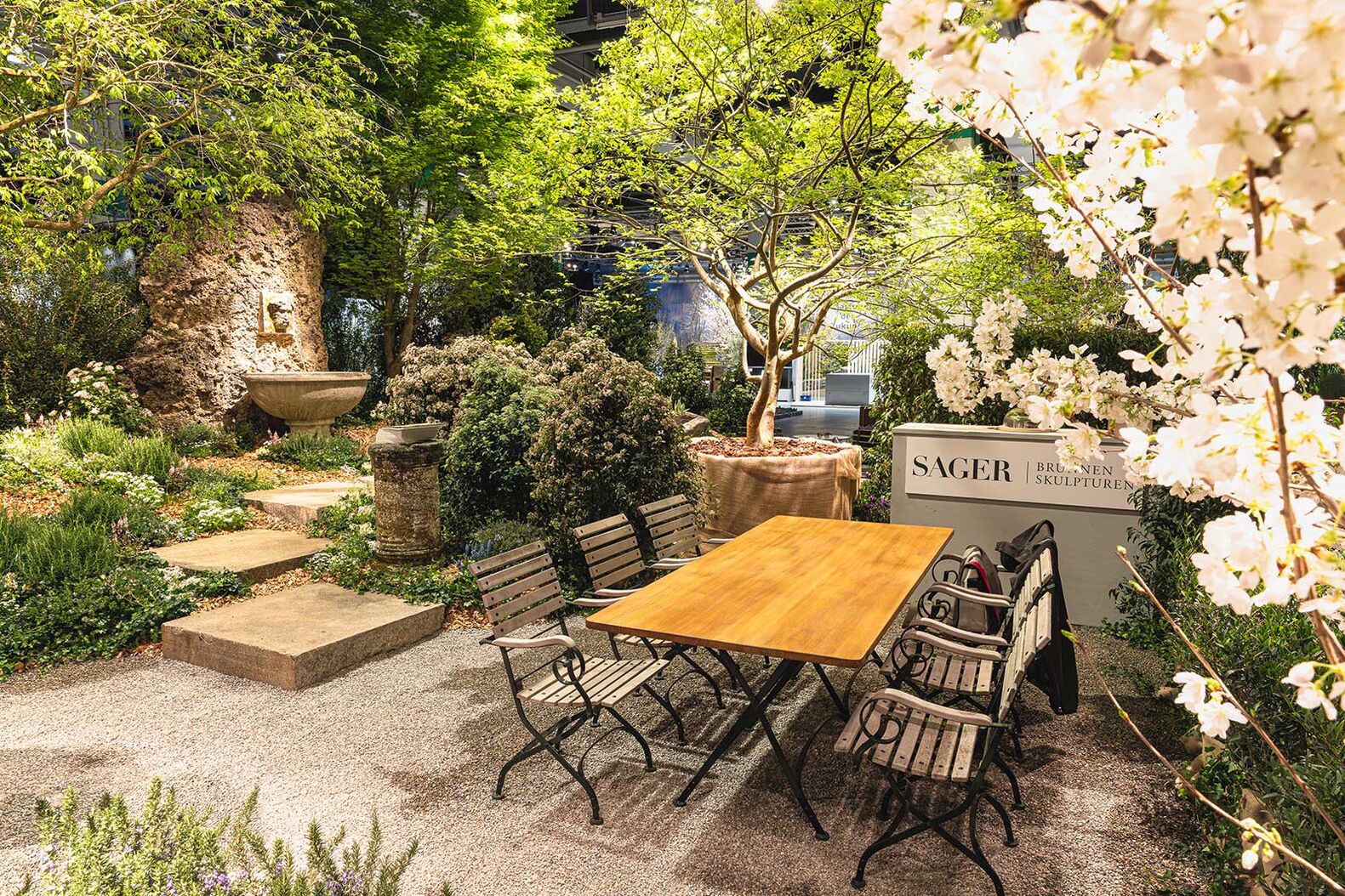 Sager Brunnen & Skulpturen – «Plätschergarten»
