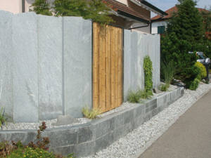 Bambus hat eine unverwechselbare Optik, die in Kombination mit Beton besonders gut zur Geltung kommt. «Bambooline», Plyfa.