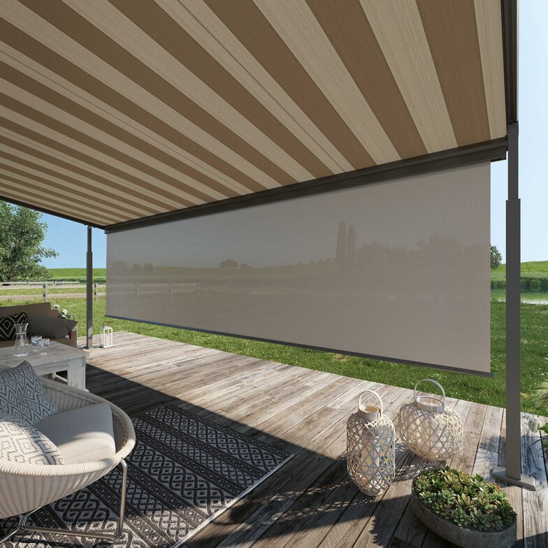 Mit der textilen Pergola-Markise «Plaza Viva» lässt sich die Terrasse bei jedem Wetter geniessen. Mit der optional wählbaren Warmlicht-Beleuchtung ist sie perfekt für die Abendstunden. Griesser AG.