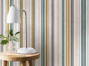 Streifenfliese im Format 30x30 für stimmungsvolle, ausdrucksstarke Gestaltungen. «Decoro Tape», Ragno.