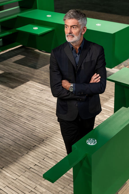 Stardesigner Alfredo Häberli hat sich mit zeitgenössischen Formen der Küche auseinandergesetzt.