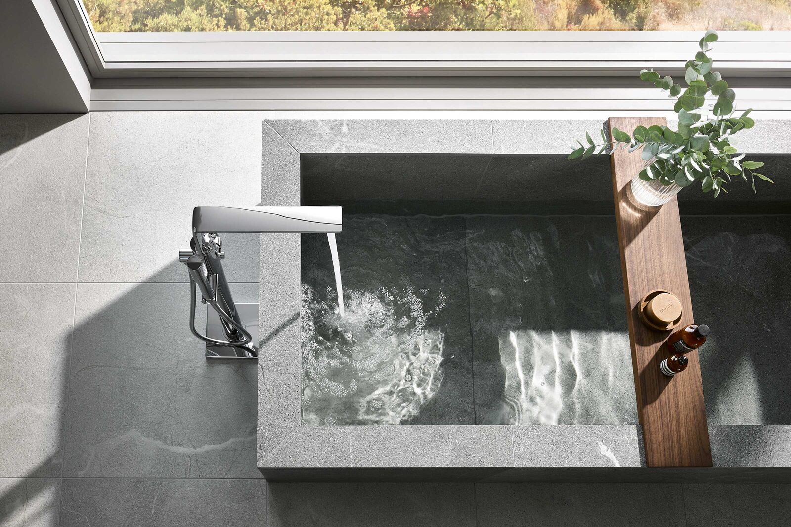 Optisches Statement. Die Armatur «Grohe Allure» ist nicht nur ein Blickfang, sie überzeugt auch mit modernster Technologie im Inneren. Grohe AG.