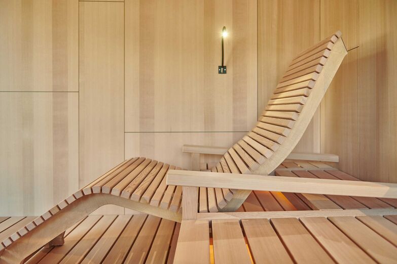 Der Saunabau ist seit 1969 das Kerngeschäft der Fitness-Partner AG. Alle Kabinen werden in der Schweiz auf Mass gefertigt. Fitness-Partner AG.