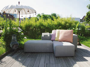 First Class zum Entspannen: Saunabauer Klafs bietet neu auch hochwertige Möbel für den Wellness- und Loungebereich an. Die Sonderedition entstand in Zusammenarbeit mit der Paderborner Möbelmanufaktur Ikono.