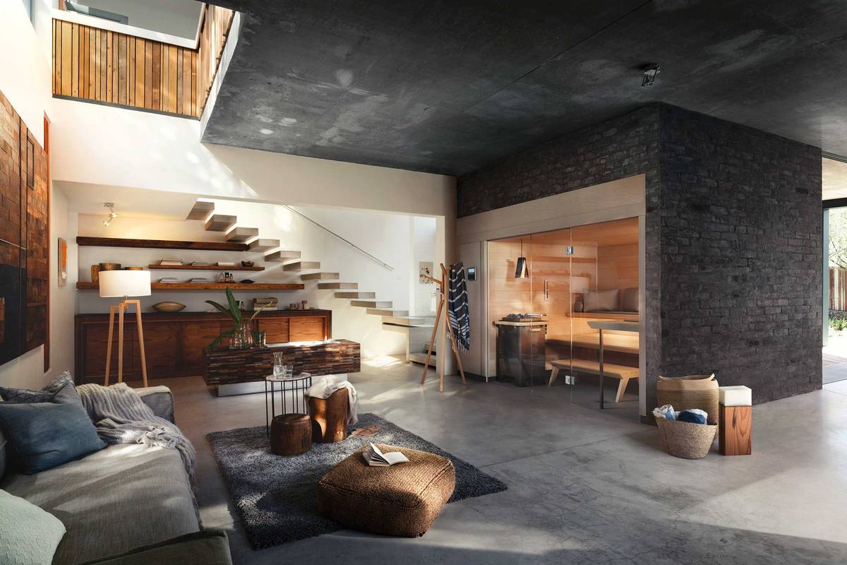 Damit wird die Sauna wohnlich: «Aura» gibt es in verschiedenen Holzdesigns, die Liegen können auf Wunsch schwebend gestaltet werden und die Matten und Kissen der Textilserie «Mollis» sind speziell für die Sauna gefertigt. Klafs.