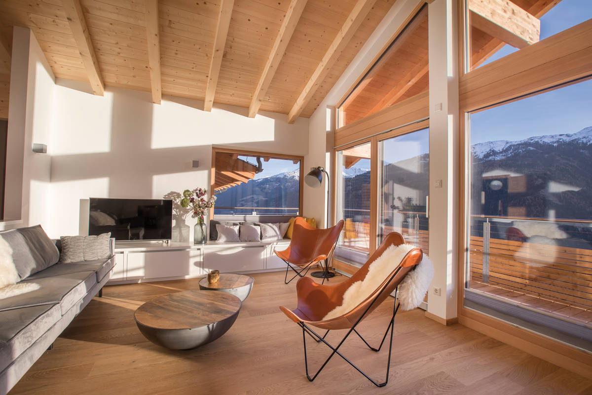 Natur pur, traditionell und elegant – mit Holzfenstern. Gaulhofer