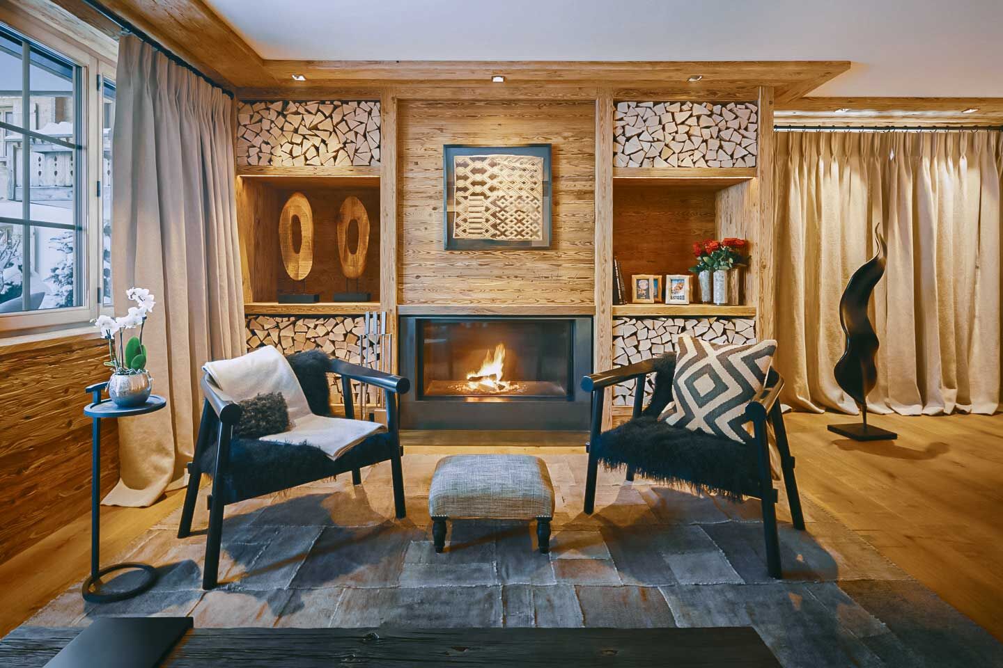 Das Staffieri-Team aus Münchwilen ist Spezialist für Warmluft-Cheminée-Einsätze und empfiehlt sich für Schweizer Qualitätsarbeit rund um das Cheminée, den Kaminbau und die Sanierung. Staffieri AG, www.cheminee-staffieri.ch