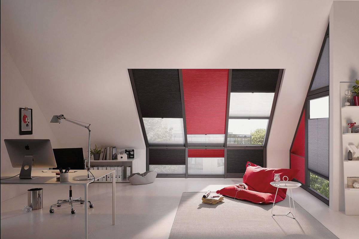 Wabenplissee heisst die Lösung für all jene, die sich zwischen Gardine und Store nicht entscheiden können. «Duett», Hunter Douglas.