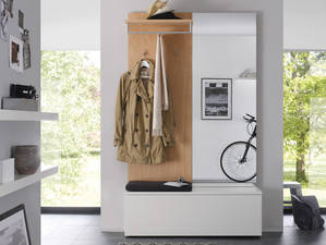 Schuhschrank, Garderobe, hinterleuchteter Spiegel, Bank: Die einzelnen Elemente von «Tando» können frei kombiniert werden. Sudbrock.