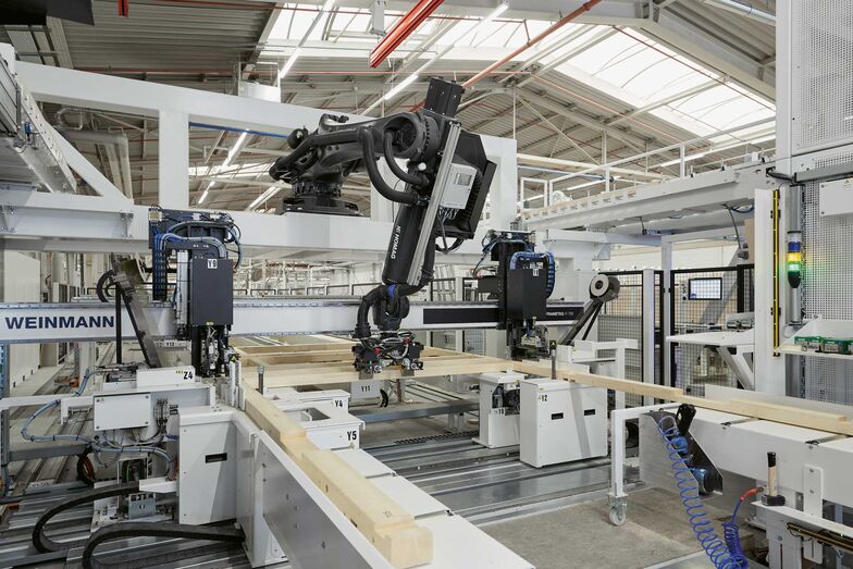 Die Automatisierung der Fertigung ist inzwischen weit fortgeschritten. Foto: Weber Haus