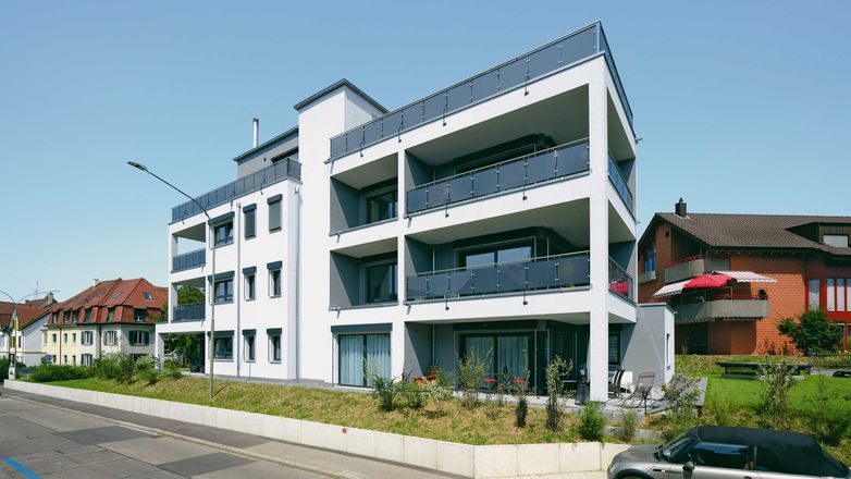 Weberhaus baut Ein- und Mehrfamilienhäuser in Holz-Systembauweise.