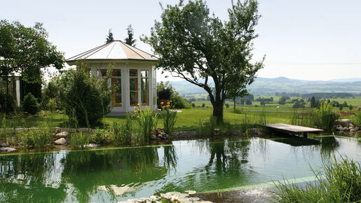 Gedeckte Räume im Garten