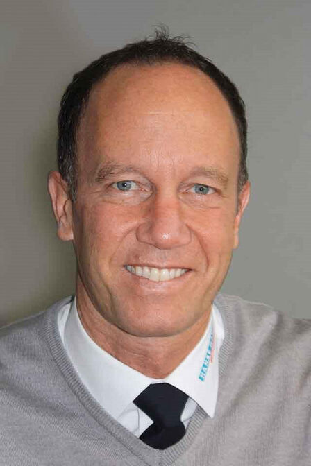 Alexander Schilling, Vertriebsleiter Schweiz: «Im Trend sind kubische, zweigeschossige Häuser und verdichtetes Bauen.»        