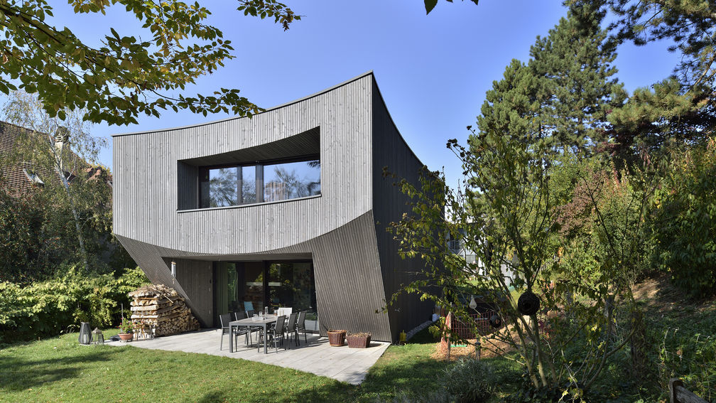 Schwungvoller Solitär