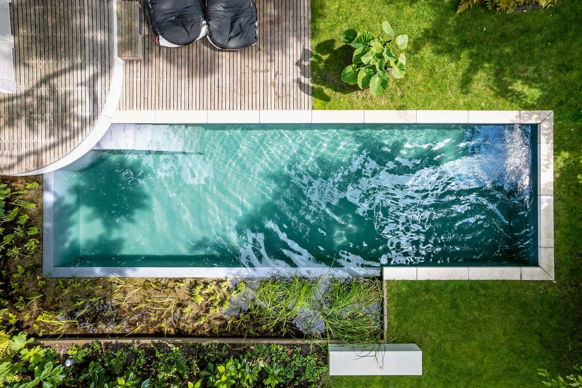 Biotop ist Pionier bei Naturpools und Badevergnügen in kristallklarem, chlorfreiem Wasser. Die Schwimmteiche bieten ein natürliches Schwimmparadies mit durchdachtem Design. Biotop P&amp;P International GmbH.