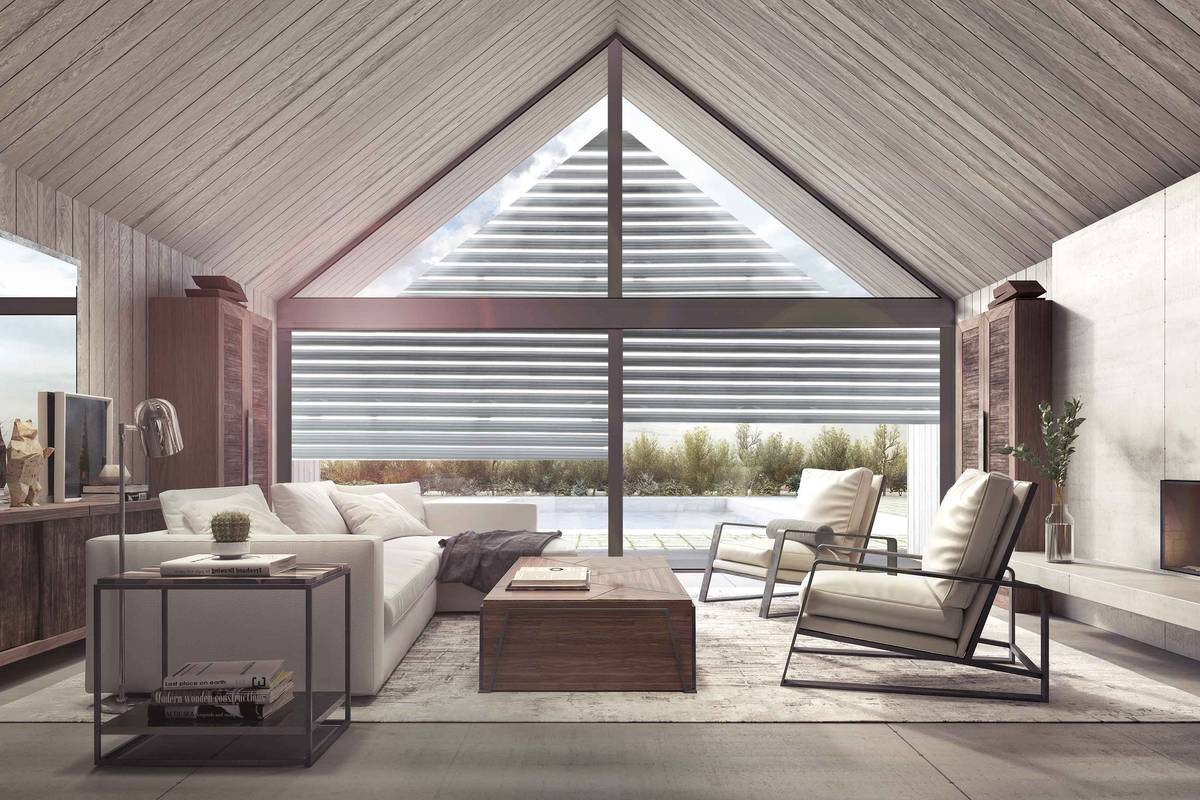  Ob spitze, schräge, halbrunde oder runde Fenster: Der Schrägrollladen «Studio Star» lässt sich in jeder Höhe positionieren. Schon halb geöffnet vermeidet er oftmals grelle Sonneneinstrahlung. Schanz.