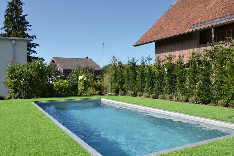 Der «Terramare-Pool» ist ein Hubbodenpool, der von der Mein Topf GmbH in Zusammenarbeit mit Ingenieuren in der Schweiz entwickelt und gefertigt wird.