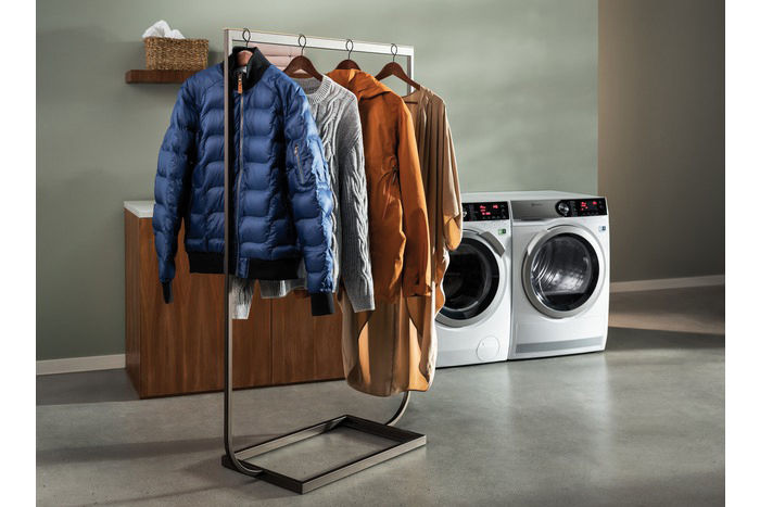 Die spezielle Technologie sorgt dafür, dass Daunenjacken und andere Wäschestücke auch innen gut trocknen. Electrolux.