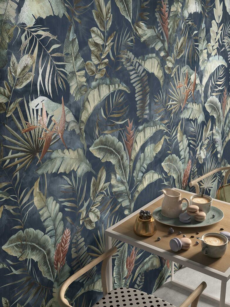 Die Natur an die Wand zaubert die Wandplatten-Kollektion «Papier» von Mirage. Sie ergänzt Motive aus der Blumen- und Pflanzenwelt mit einem zeitgenössischem Akzent. Das Resultat: Ein einzigartiger Botanic-Style. www.baubedarf-richner-miauton.ch
