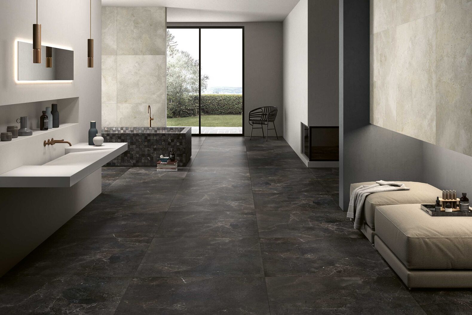 Das für den Marmor typische Wolkenmuster kommt im Farbton «Black Diamond» besonders gut zur Geltung. Vier weitere Töne sind erhältlich. Maxxpark AG. 