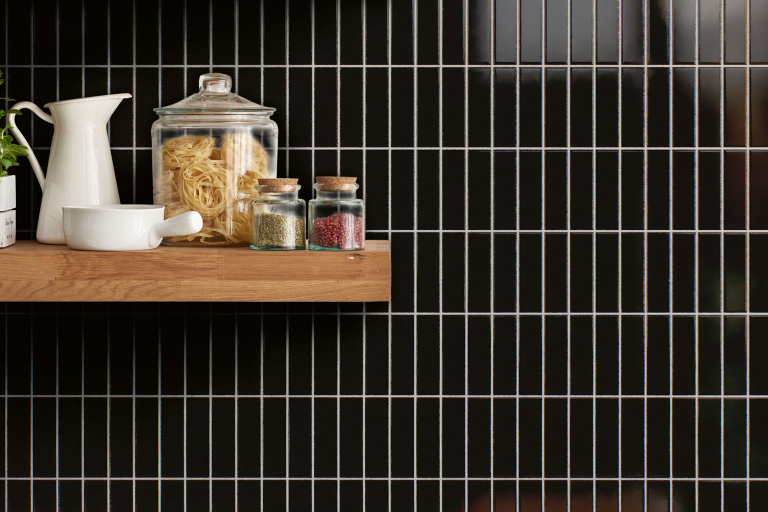 Durch verschiedene Verlegearten und Farben bieten die Fliesen unzählige Gestaltungsmöglichkeiten. Ausserdem eignen sie sich zur optischen Hervorhebung bestimmter Bereiche.Ganz Baukeramik AG.