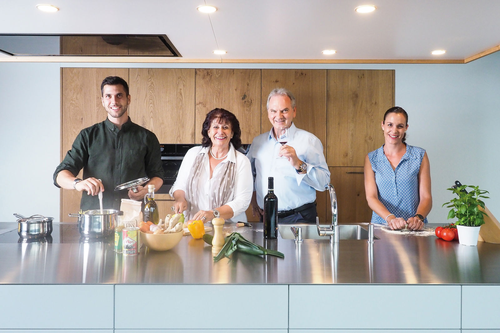 Die Unternehmerfamilie Daniel, Ursula, Ueli und Nadine Jost.
