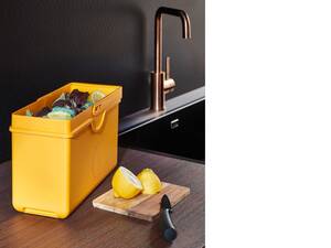 Der «FreezyBoy» kühlt organische Abfälle auf eine Temperatur von –5° Celsius. So macht Recyceln noch mehr Spass. Wer ihn einmal hat, will ihn nicht mehr hergeben. Freezyboy.