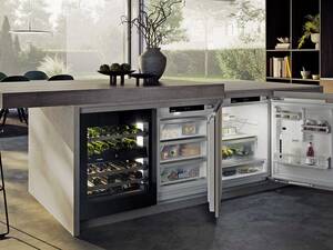 Der Gefrierschrank «SUFNd 365i Prime» von Liebherr mit integrierter «NoFrost»-Technologie sorgt für mehr Zeit im Alltag: «NoFrost» schützt den Gefrierteil vor unerwünschtem Eis, das viel Energie verbraucht und mitunter teuer ist. So entfallen mühsames Abtauen und Enteisen.  Liebherr AG.