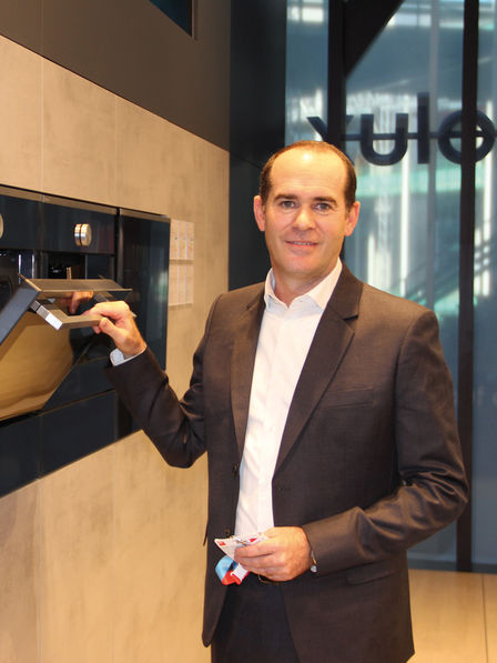 Simon Bradford ist Chefdesigner bei Electrolux. Er leitet am Hauptsitz des Konzerns in Stockholm ein Team von 50 Designern aus 29 Nationen.