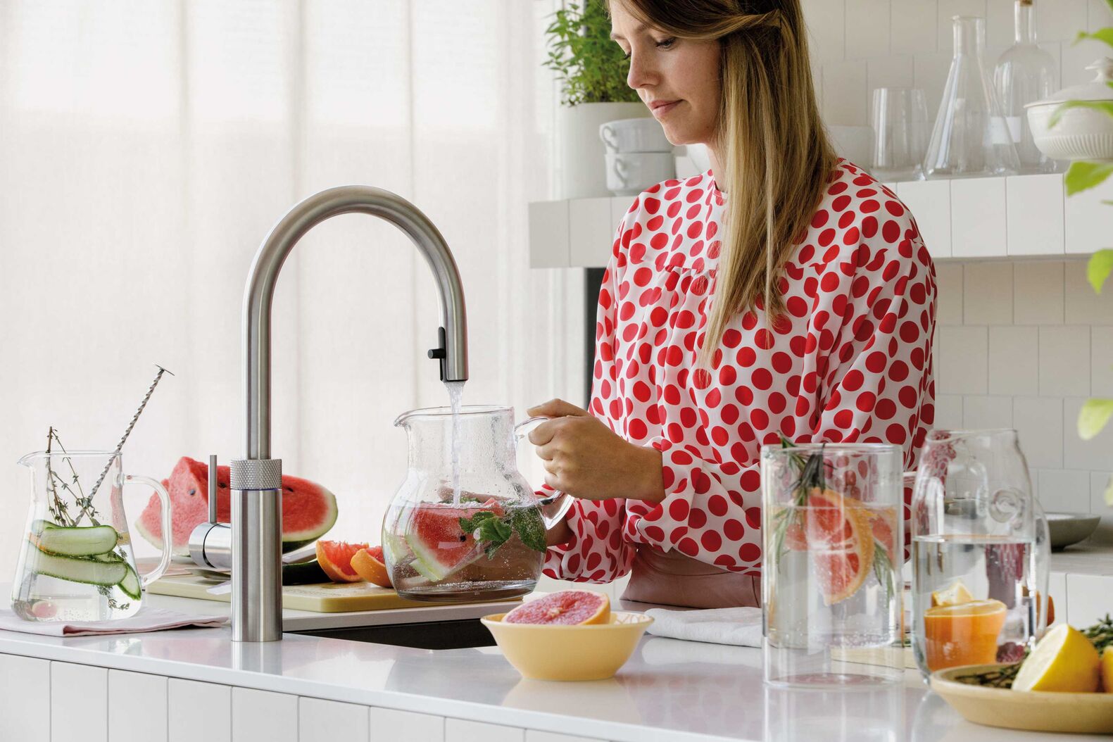 Sorgt für sprudelndes und stilles kühles Wasser direkt aus dem Hahn: «Cube» von Quooker, www.quooker.ch