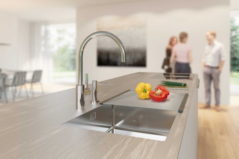 Passend zu jedem Wohnstil lässt sich eine hochwertige Küchenarmatur auswählen.